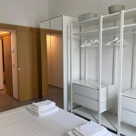 Just Like Home In Bocconi Милано Екстериор снимка